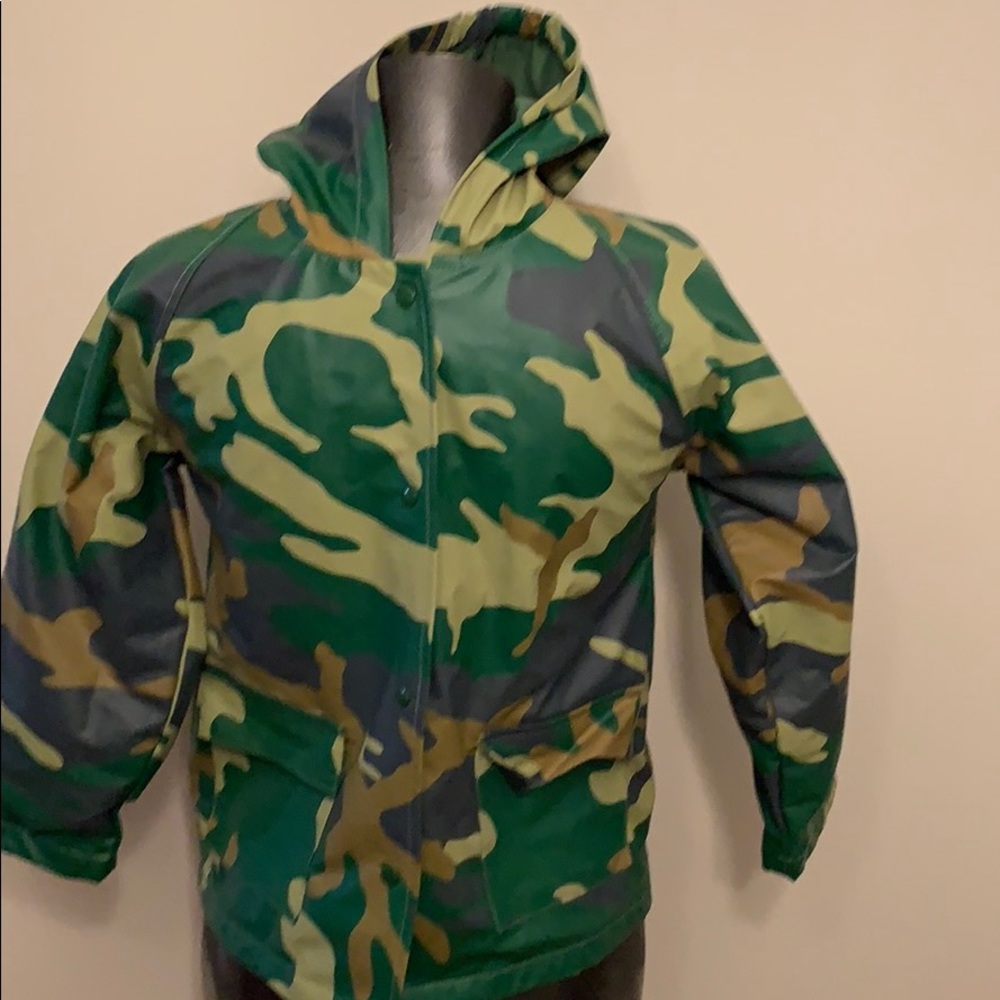 NWOT  Fox fire kids rain coat  size 8